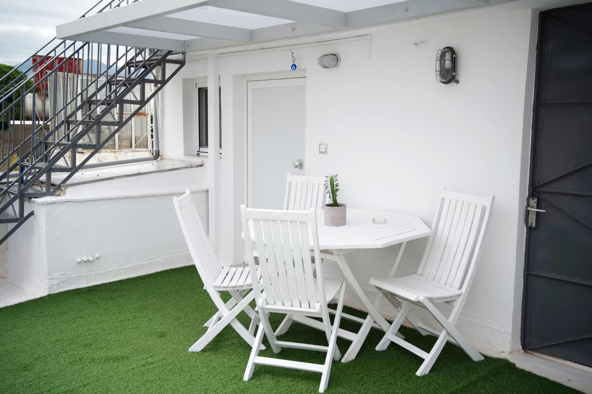 Central Aesthetic Studio With Panoramic Views パトラ エクステリア 写真